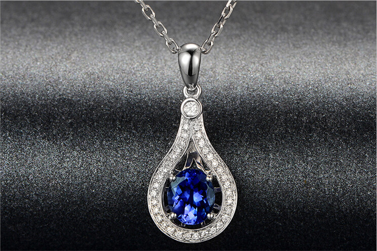 米莱珠宝白18K金1.03克拉求婚钻石项链 见证永恒誓约的璀璨信物