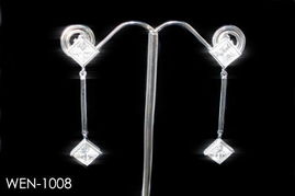 时间的艺术与耳畔的风景 探索钟表与耳环饰品的交汇之美